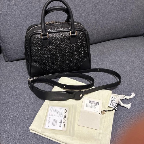Loewe Amazona 75 Black Calf Leather Shoulder Bag with Strap