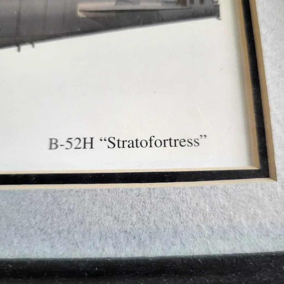 Squadron Graphics Matted Print B-52H Stratofortress 10.5" x 5.5" Framed - Image 3 of 4