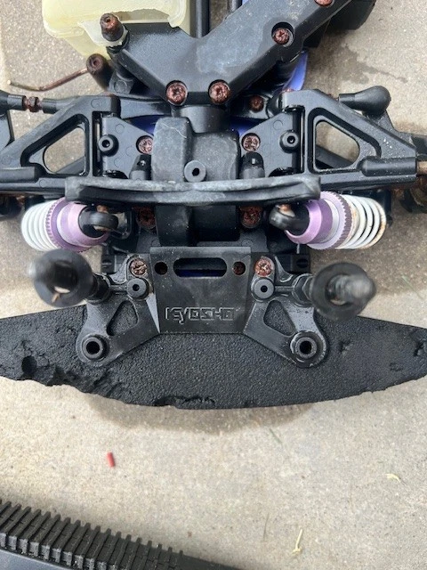 huge vintage rc cars and truck lot parts or rebuild nitro and electric - Image 4 of 4