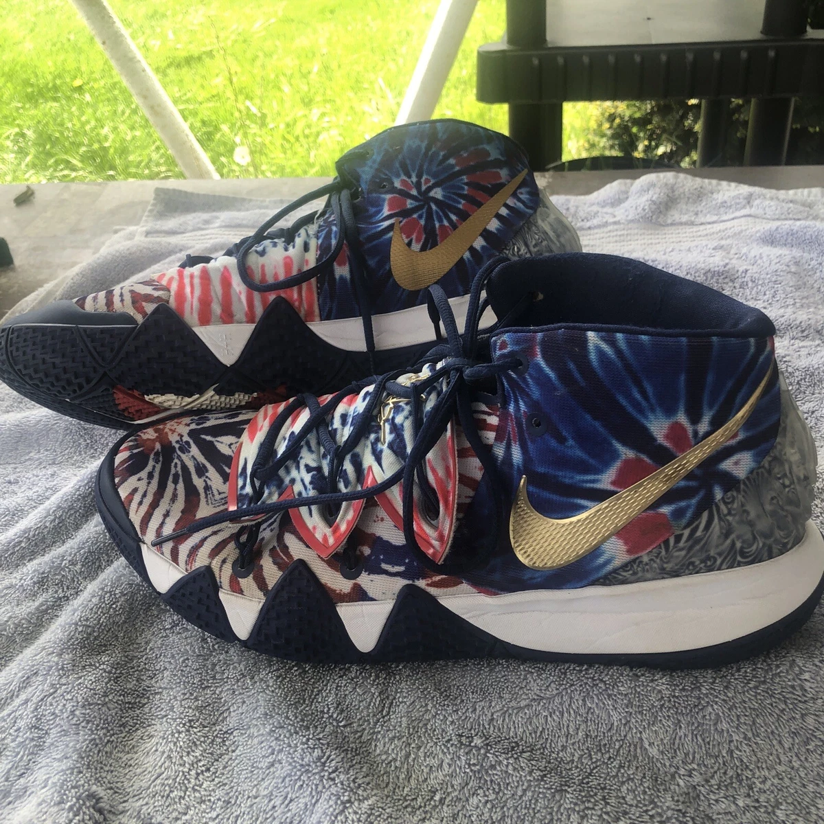 Kyrie irving 2025 ps4 shoes