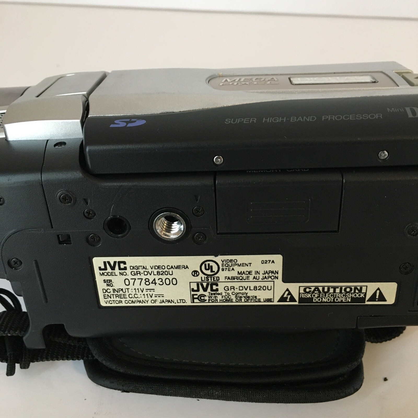 JVC Mini DV Camcorder GRDVL820U With 3 Batteries, No Charger, Tested