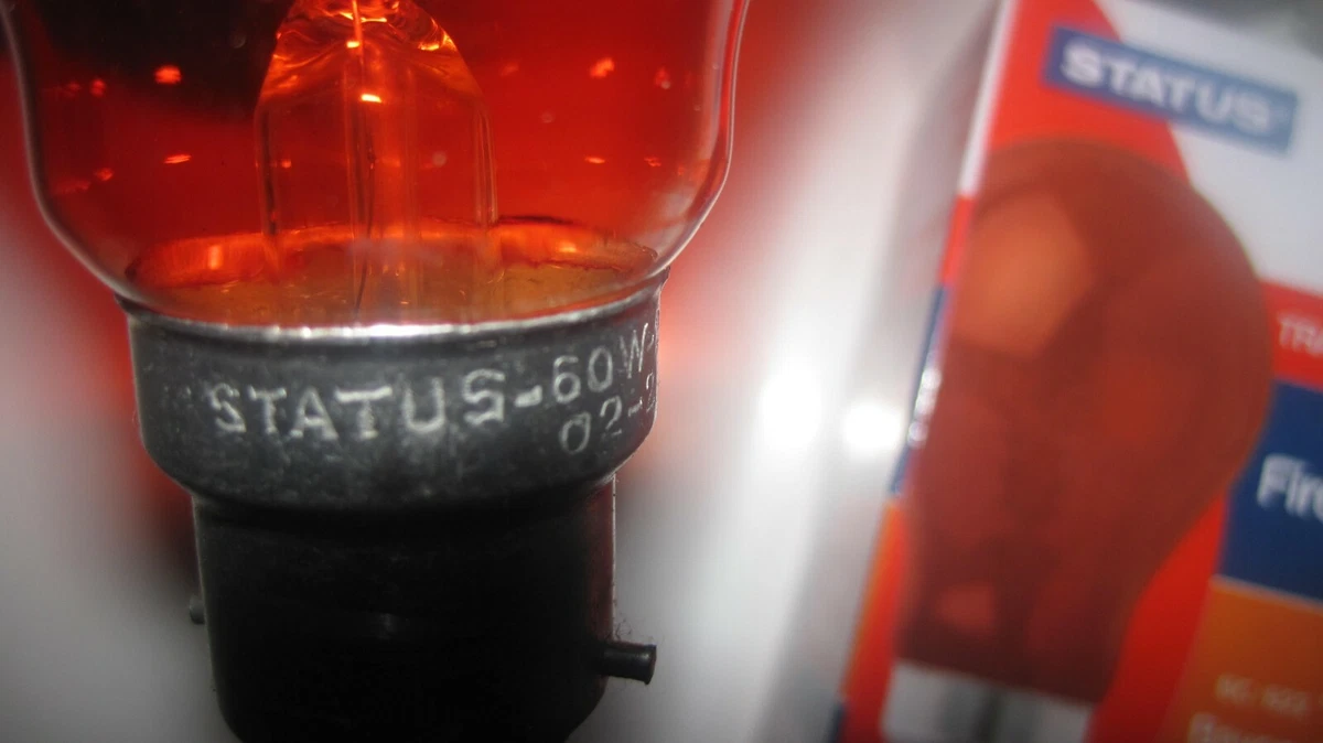 60W Red Fireglow Light Bulbs Bayonet BC B22 for flame Effect