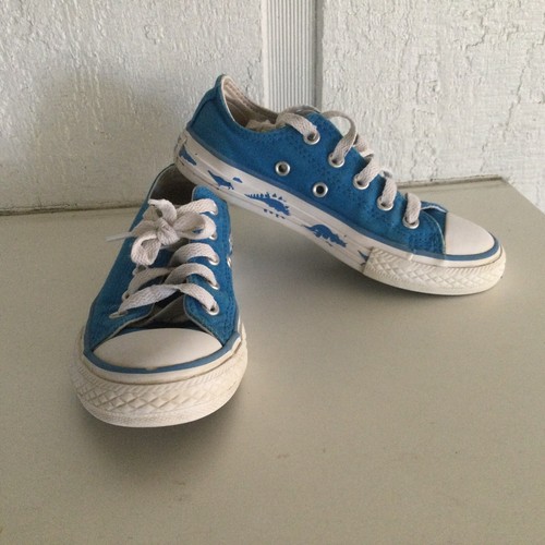 dinosaur low top converse