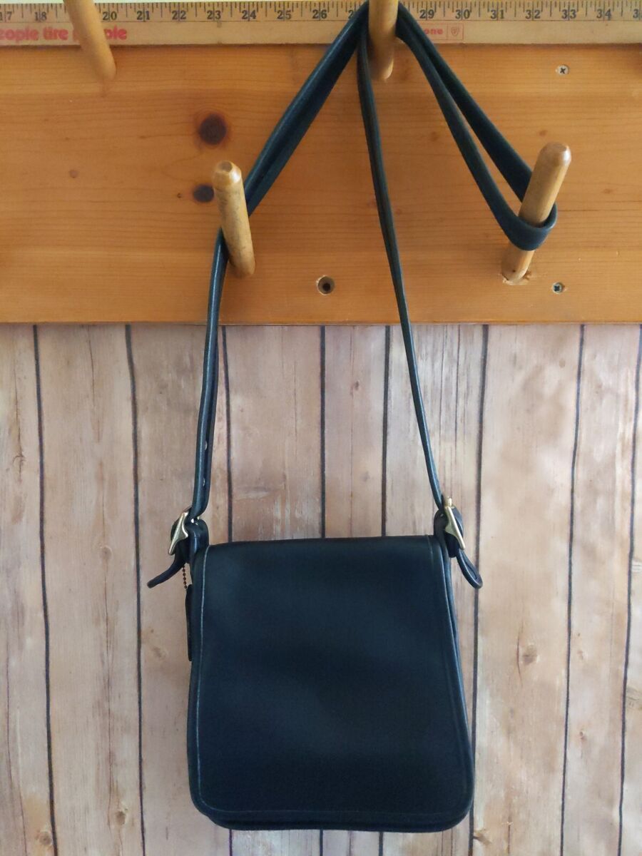 Coach Vintage Legacy Studio Flap Black Leather Cross Body Coach Vintage Legacy Studio Flap Black Leather Cross Body