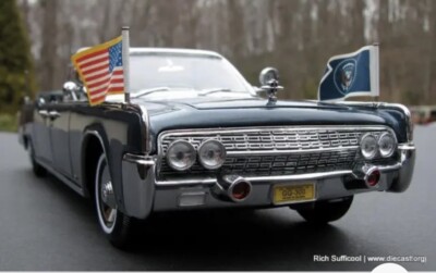 ミニカー 1961 Lincoln X-100 Kennedy Car 1/24 1961 Lincoln X100 Kennedy Limo Road Signature1/24 Diecast