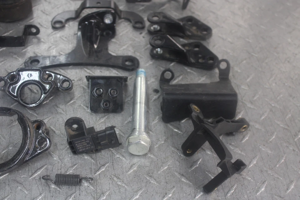 2017 HARLEY-DAVIDSON SPORTSTER 883 SUPER LOW XL883L HARDWARE BAG - Image 4 of 4