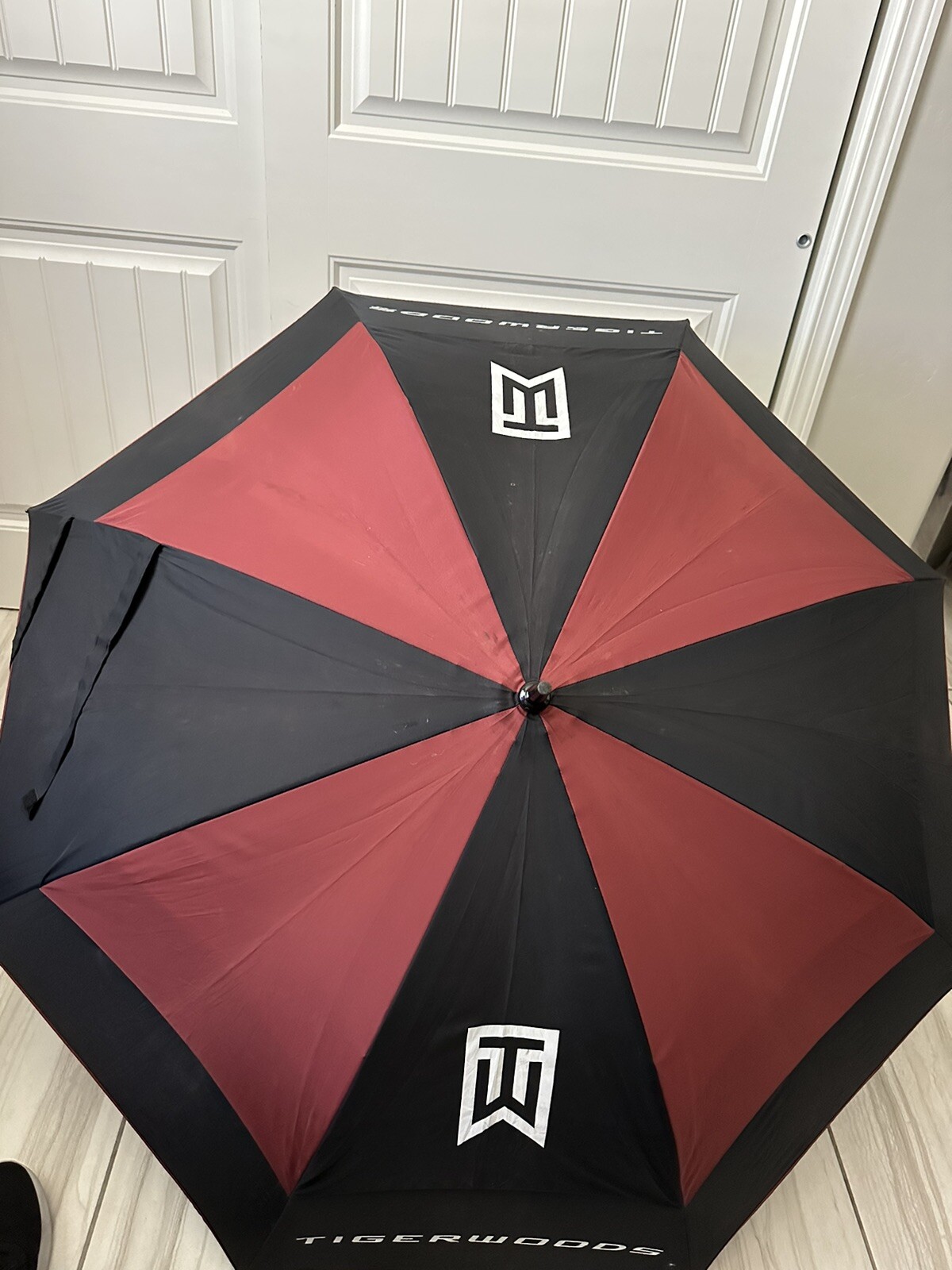 Nike Golf Tiger Woods TW Vintage Umbrella Maroon & Black 🔥🔥🔥