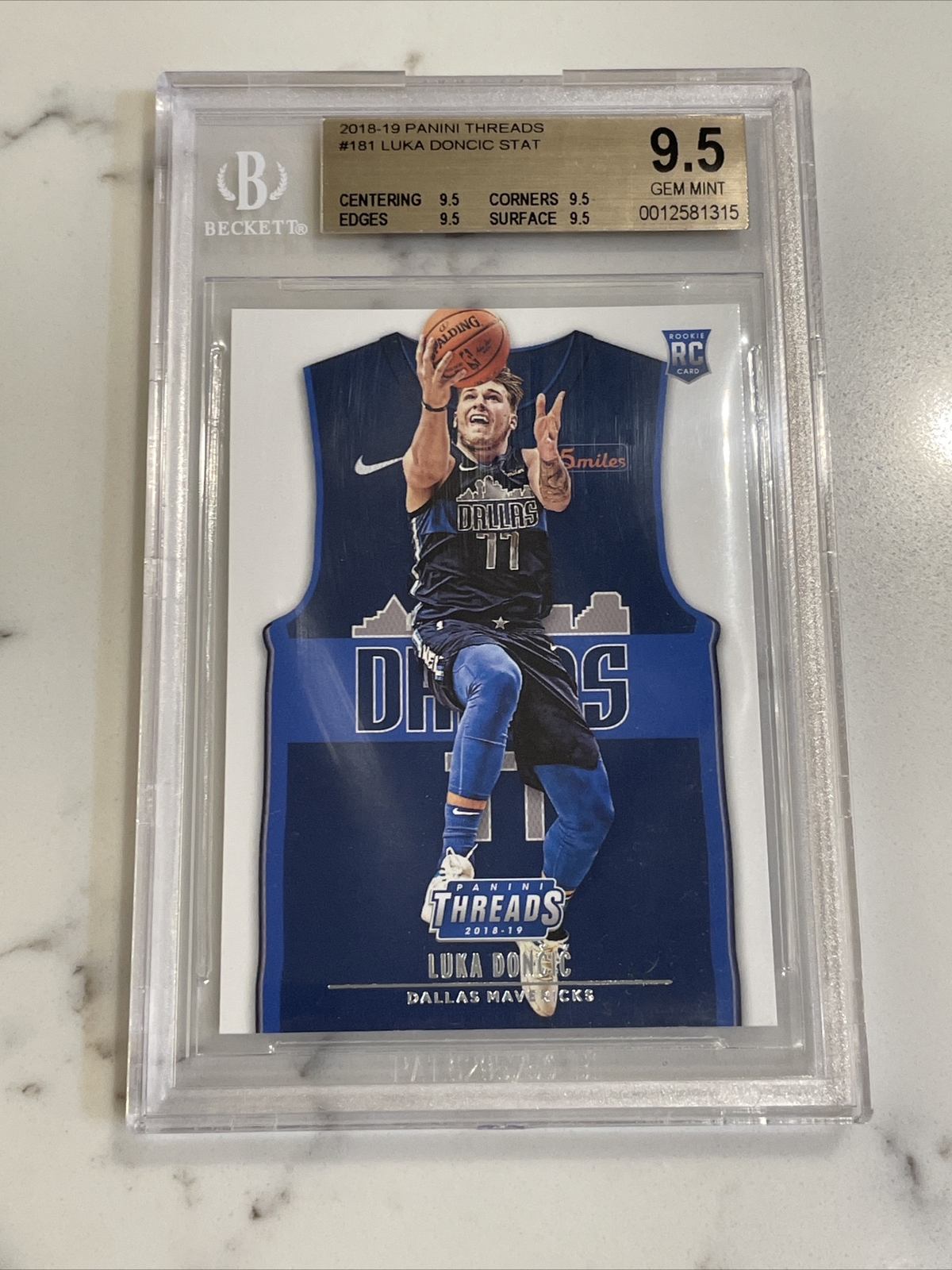 2018-19 Panini Threads #181 LUKA DONCIC Statement RC BGS 9.5 Gem Mint