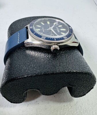 Citizen Eco-Drive J810-R010913 Date St.Steel Blue Silver Tone
