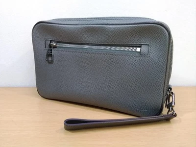 LOUIS VUITTON Neo Pavel M32684 Taïga Cuir Pochette Sac à Main Gris Homme Envo... - Photo 1/4