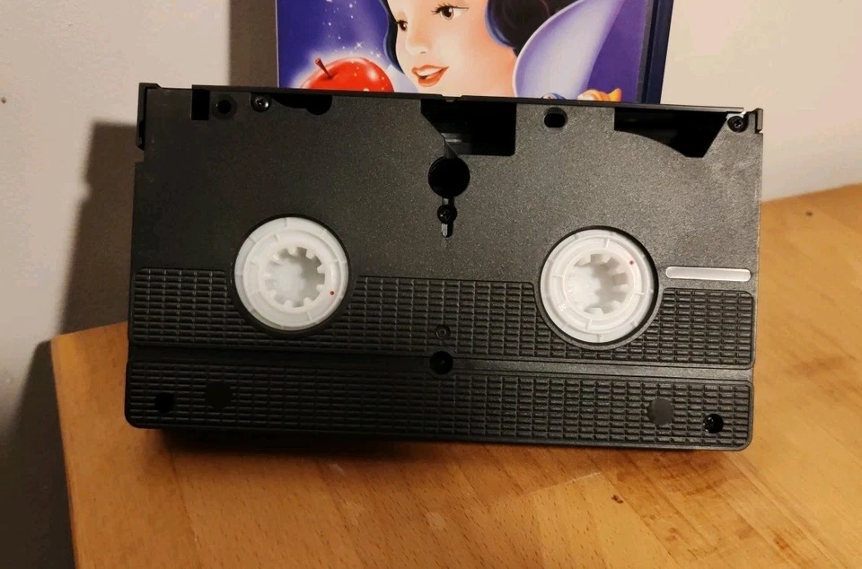 Snow White and The Seven Dwarfs - 2001 - VHS Special Edition - Disney's Classics - Image 4 of 4