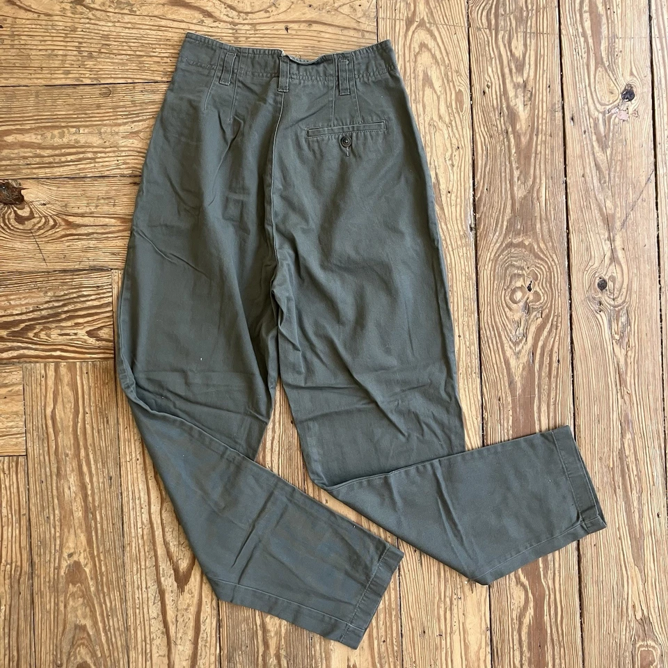 Vintage 90s Cherokee High Waisted Sage Green Cotton Pants Women’s Size 8 Barrel - Image 3 of 4