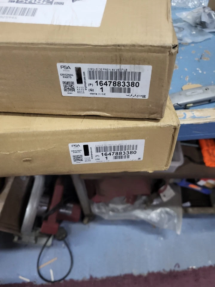 GENUINE NEW PEUGEOT EXPERT CITROEN DISPATCH FRONT BRAKE DISCS 304mm 1647883380 - Image 2 of 2