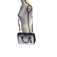 Michael Kors Navy / Cream Crossbody Purse
