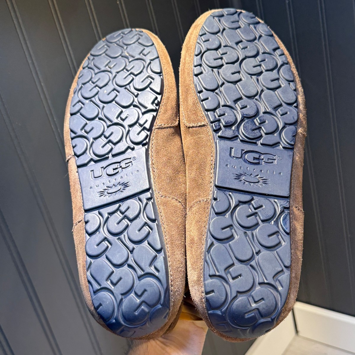 UGG Australia Chestnut Chester Suede Leather Slippers  display picture 1