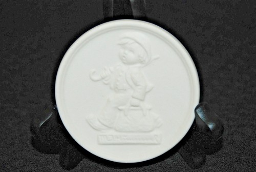 1979 ANNUAL HUMMEL FESTIVAL DISK - EATON, OHIO 1979 - NEW IN BOX  (0617) - Picture 1 of 3