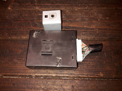 NISSAN PATHFINDER 2005 IMMOBILISER MODULE 5EE8120A, TFWD1G631 - Picture 3 of 6