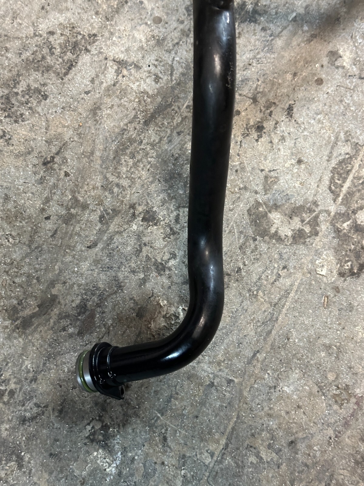 2014 AUDI R8 V10 OEM ENGINE OIL COOLER HOSE LINE 420115687N 420 115 687 N