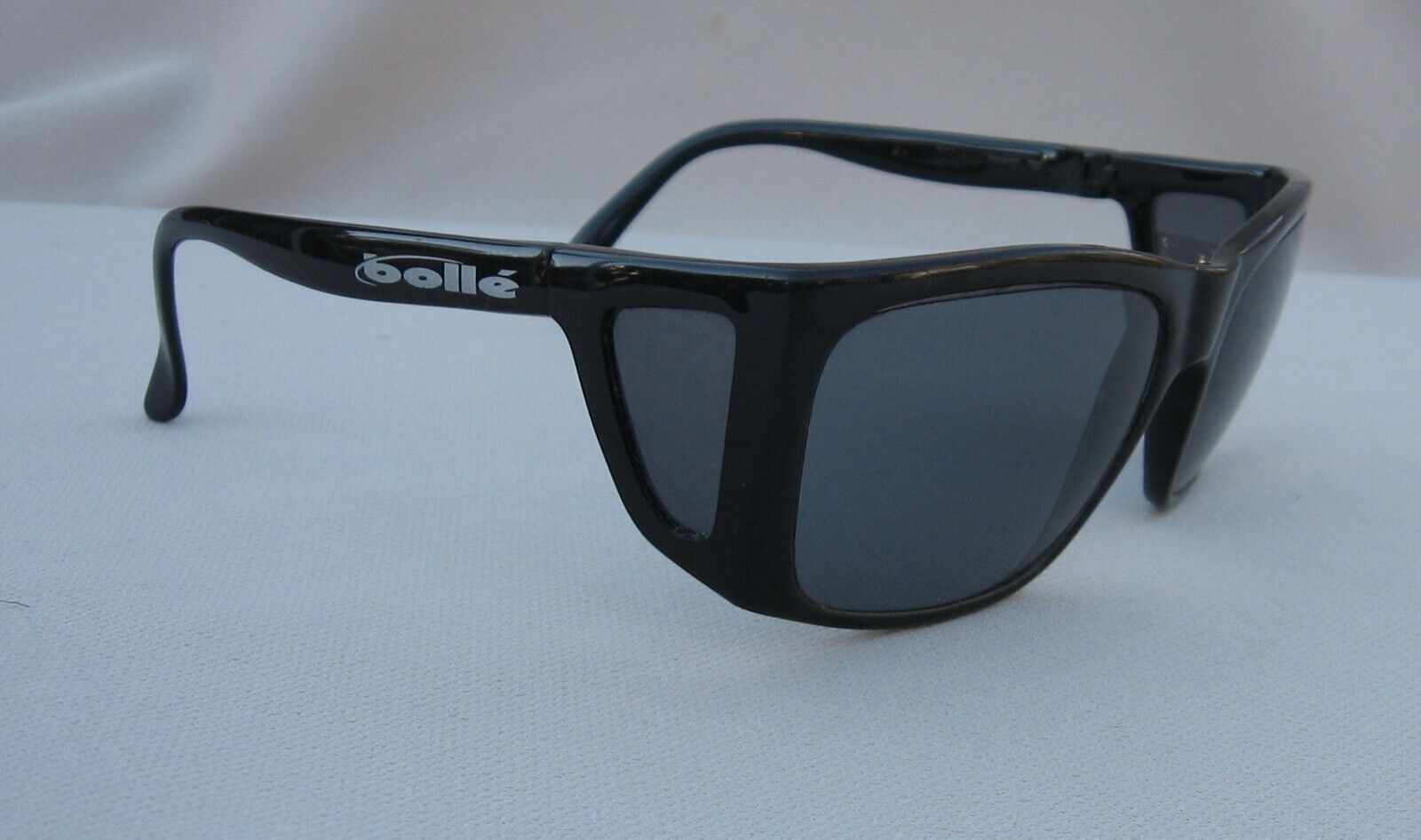 Vintage 80's-90's Bolle Max 79% OFF 711 Black Frames Nylon OFFicial mail order Sunglass FRANCE