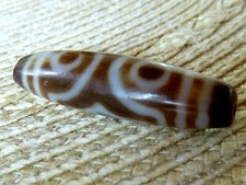 BEAUTIFUL LONG TIBETAN AGATE STONE DZI BEAD WITH 3 EYES 2 