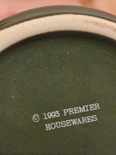 Vintage 1993 Premier Housewares Dark Green & Gold Trimmed Ceramic Teapot and Sug - Picture 6 of 9