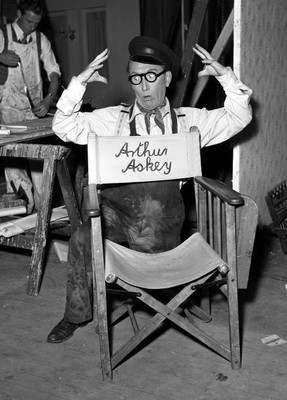 British actor comedian Arthur Askey clowning around on set of film- 1954 Photo