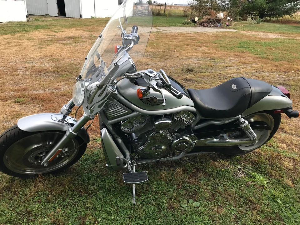 2003 Harley-Davidson V-ROD  - Image 2 of 4