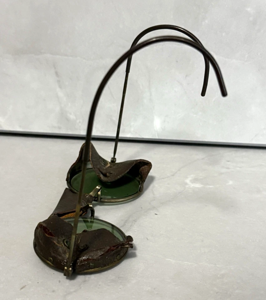 Antique 1900s Wire Rim Safety Glasses w/ Green Lenses & Leather Shields Vintage - Image 4 of 4