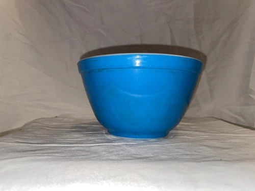 Pyrex 401 Primary BLUE Mixing Nesting 1  1/2 Pint Bowl Pyrex Ovenware