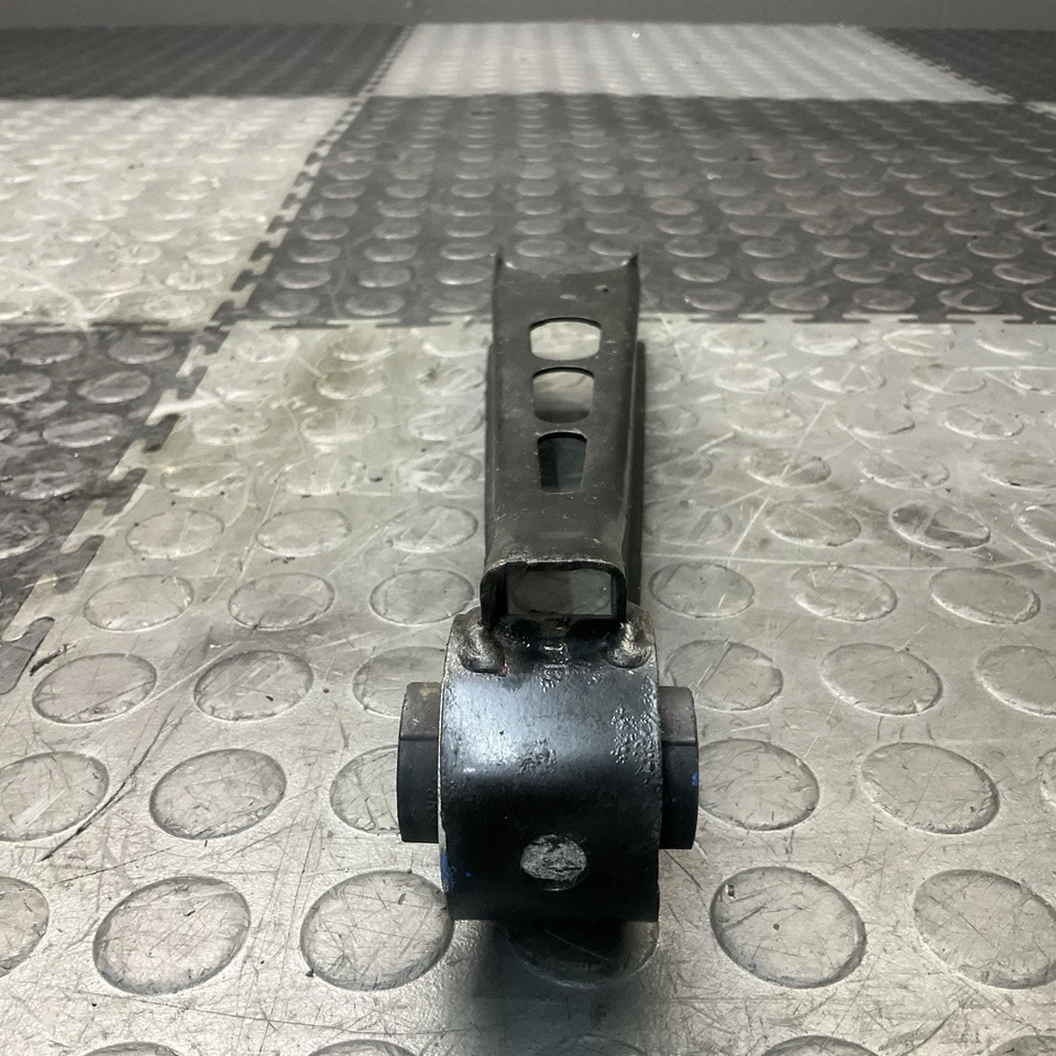 2013-2018 Cadillac ATS Rear Right Passenger Side Upper Trailing Control Arm OEM - Image 4 of 4