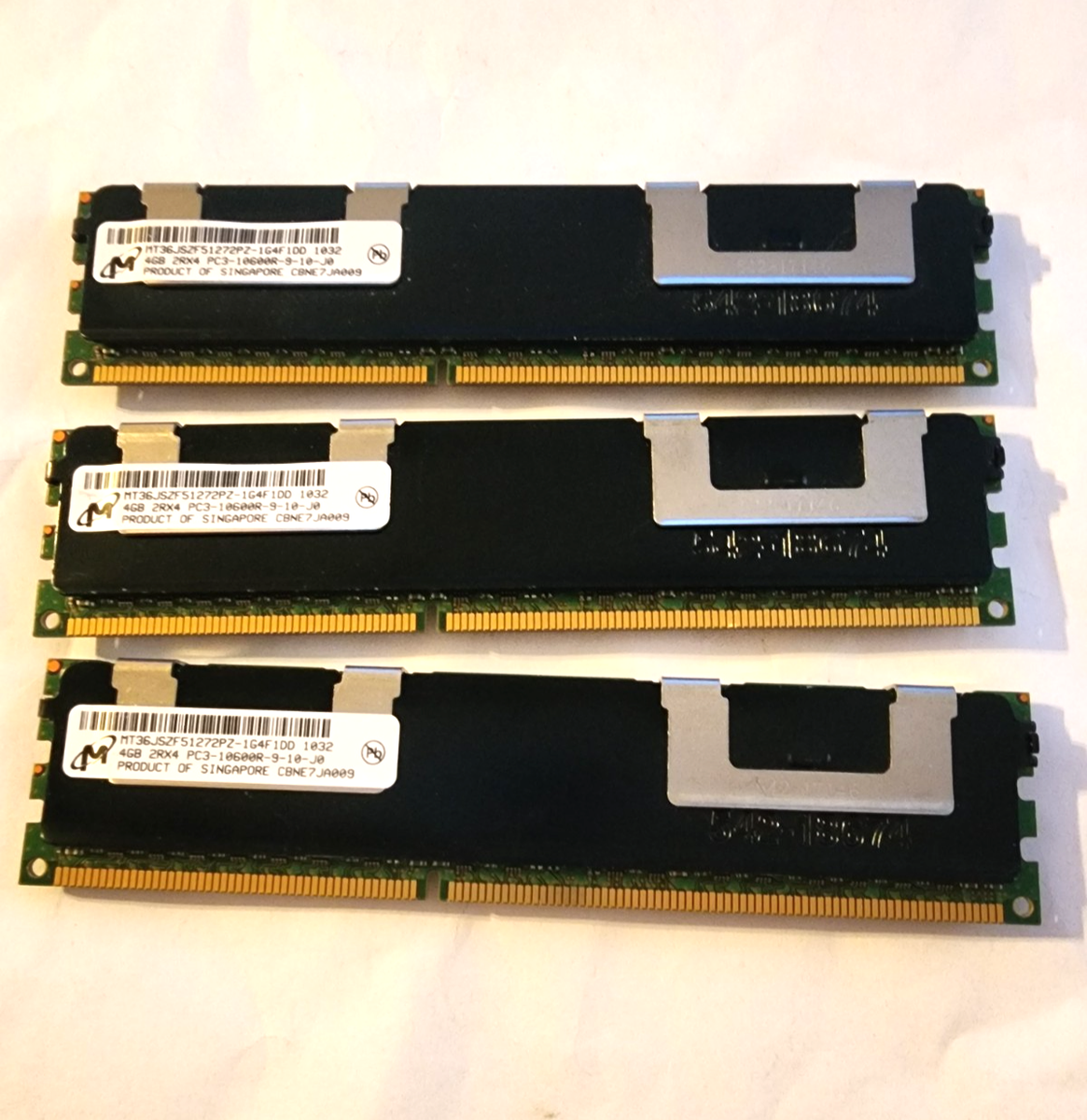 Micronサーバー用メモリー 4GB PC3-10600R DDR3　10枚 Lot of 3 (12GB Total) Micron 4GB 2Rx4 PC3-10600R-9-10-J0 ECC REG