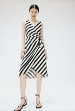 H&M Textured Navy And Ivory Wrap Dress Size L