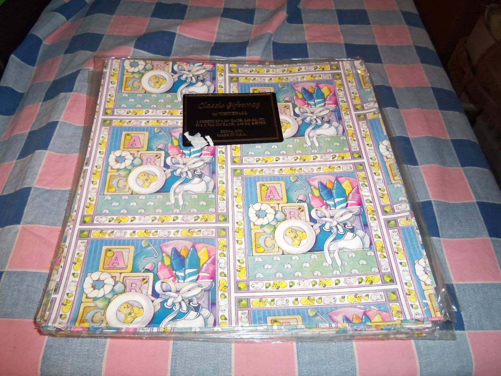 ksm.  Beautiful Older Gift Wrap  Each Package Two Sheets Use