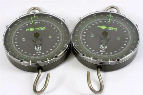 Balances et tapis de réception carpe pour pêcheur