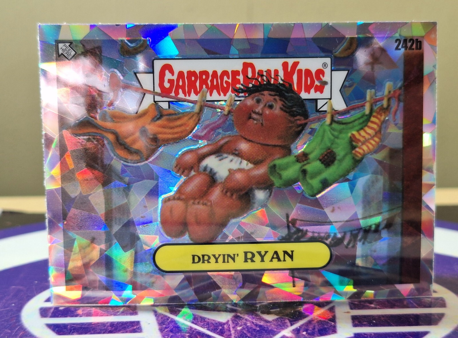 2023 Topps Garbage Pail Kids Chrome Atomic #242b Dryin' Ryan front