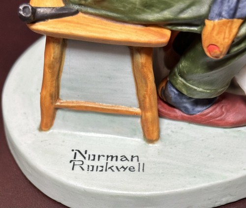 Vintage 1980 Norman Rockwell Man Threading Needle Danbury Mint Porcelain - Picture 4 of 9