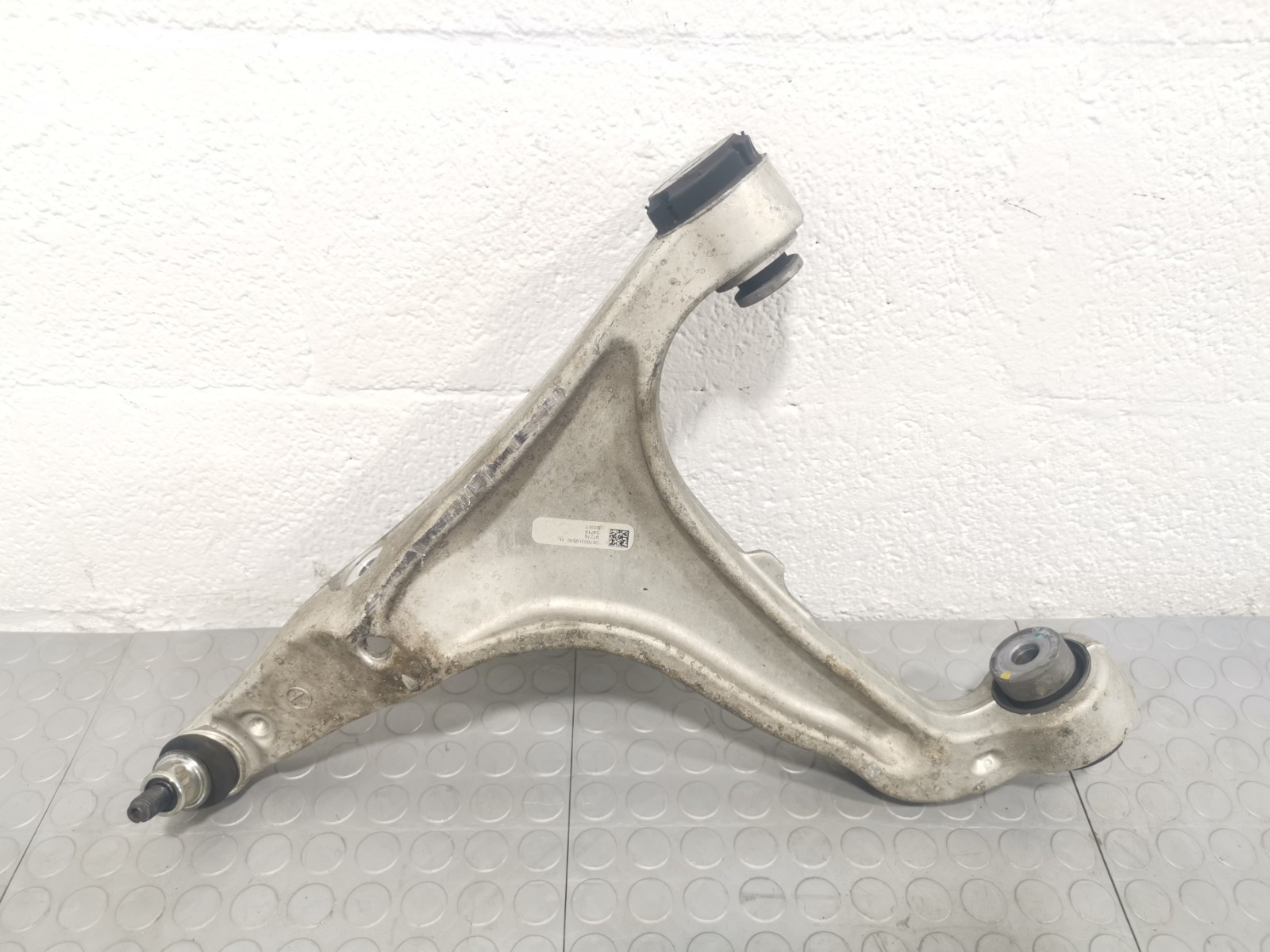 Maserati Levante 2017 AWD AUTO 3.0 L Front Left Lower Control Arm 06700319930