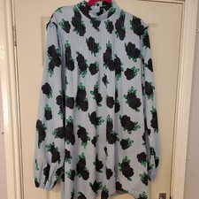 PrettyLittleThing smock mini dress with puff sleeves in blue floral size 16