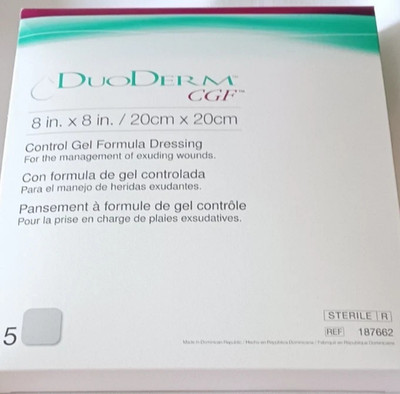 5 Pack of DuoDerm CGF 8 X 8 / 20 x 20cm Dressing - 02/2027 - 187662