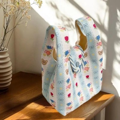 Cute Bear Floral Print Portable Handheld Bag Large Capacity Sundries Wrist Bag