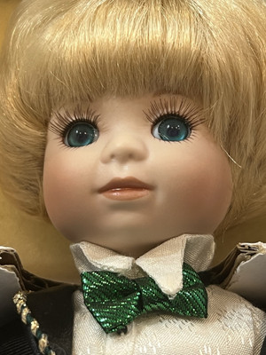 Marie Osmond Doll ''Baron Von Beetle'' 1407/7500 COA NRFB ''Beauty Bug Ball'' 10''