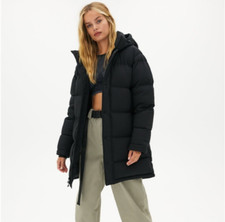 Aritzia Tna Sz L The Super Puff Mid Matte Bla...