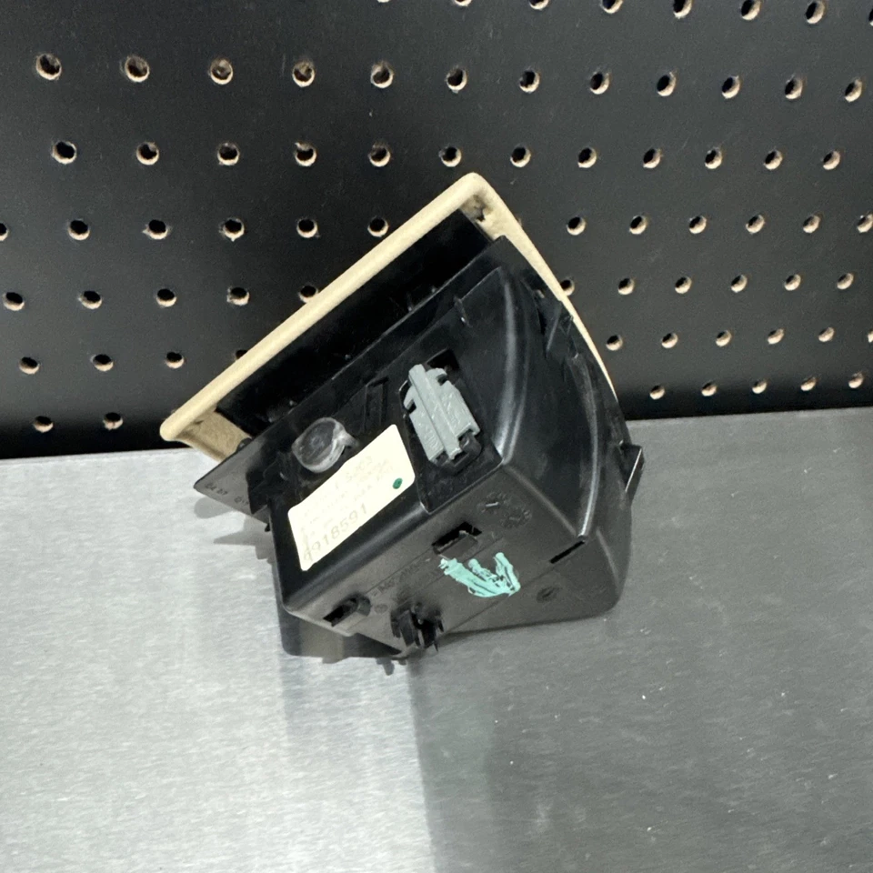 Compartimento cenicero puerta trasera izquierda mercedes clase cls w219 06-11 beige b176 Foto 3 de 4