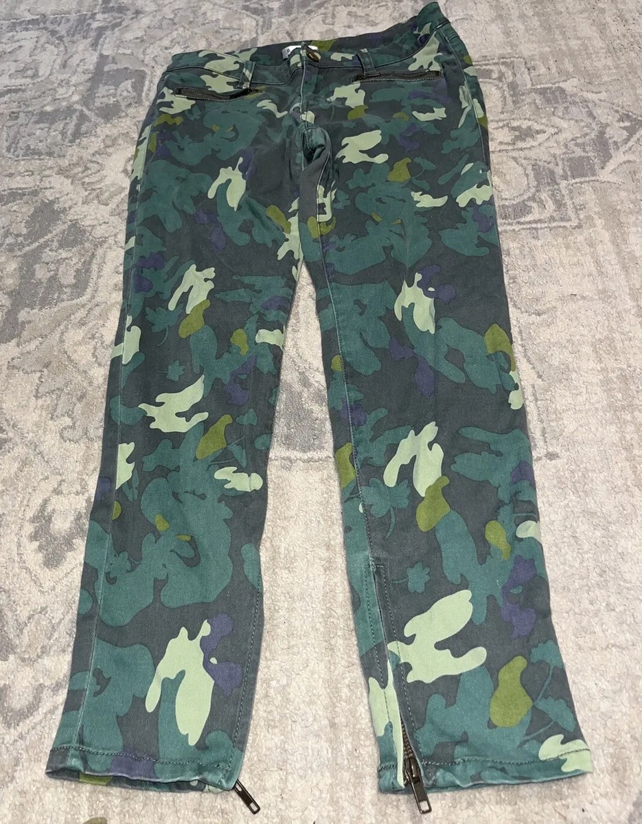 CAbi #766 Clover-camo, ankle-zip jeggings w/ zippers on front Sz 8