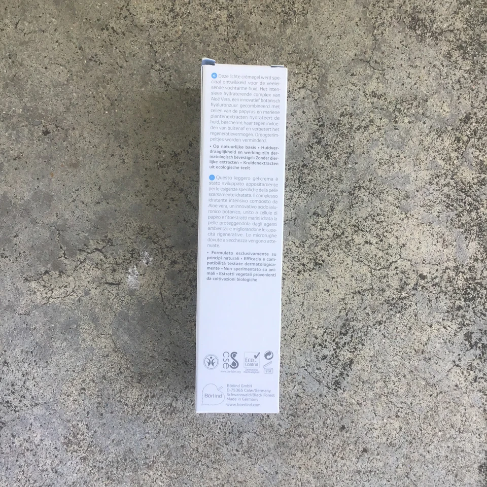 Annemarie Borlind Aquanature Hyaluronate Moisturising Serum 1.69 oz Foto 2 de 2