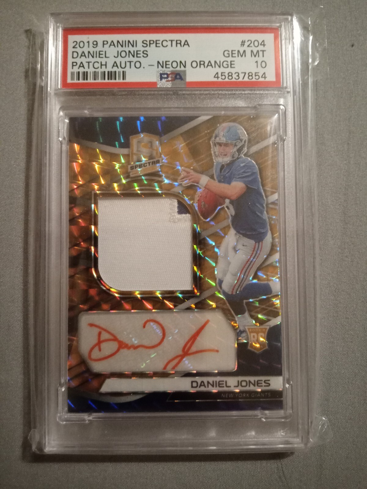 Daniel Jones Panini Spectra #204 Patch Autograph-Neon Orange