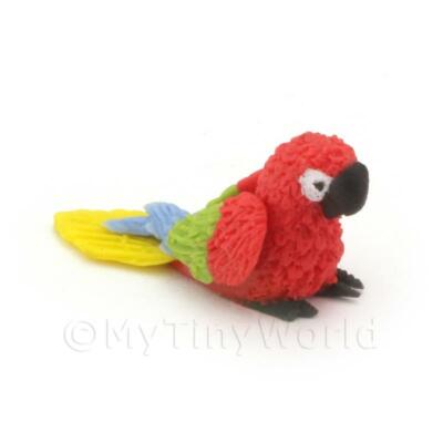 Rote Puppenstube Miniatur Baby Papagei mit mehrfarbigen Flügeln