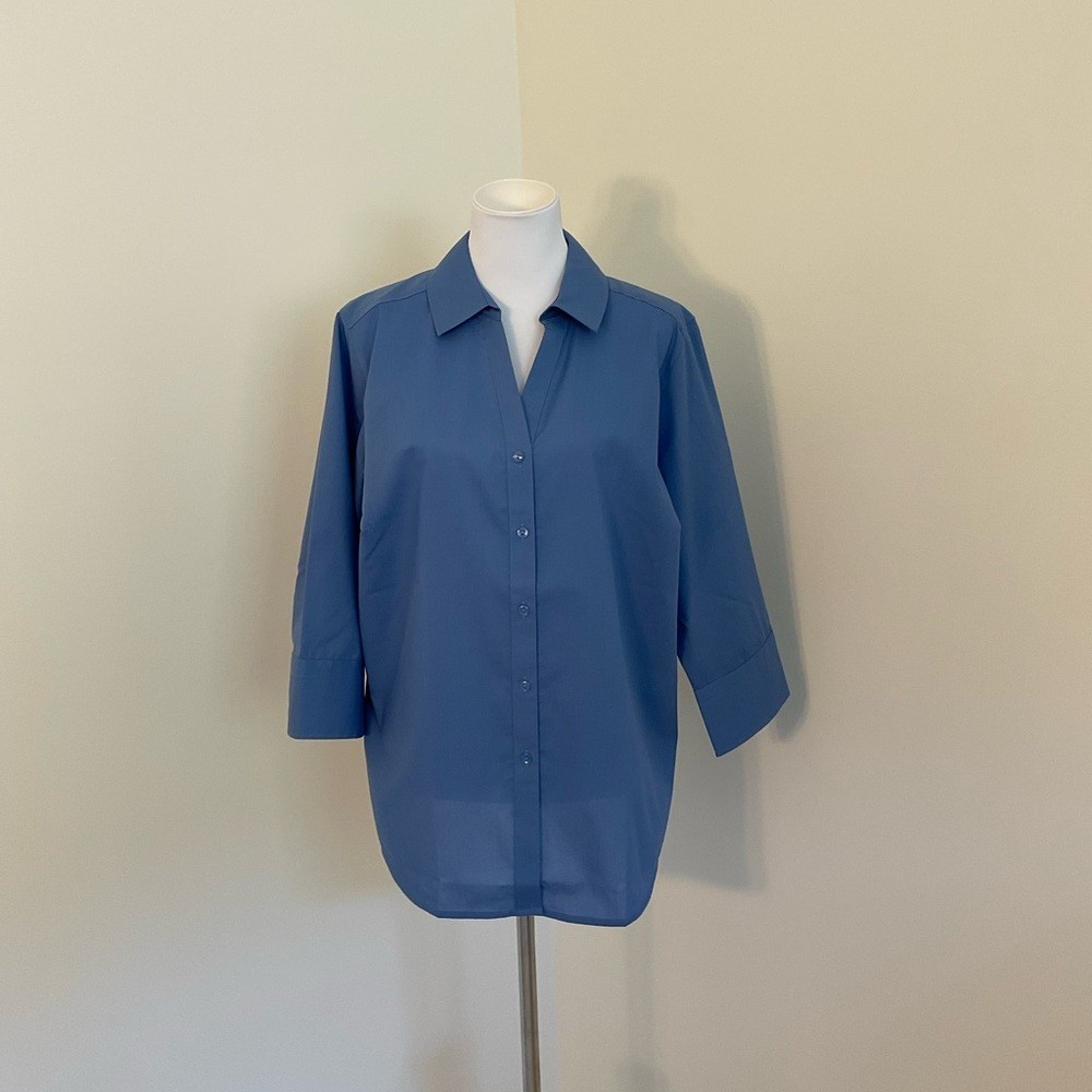 NWT Women's Foxcroft By Appleseed's Blue Button Down Shirt