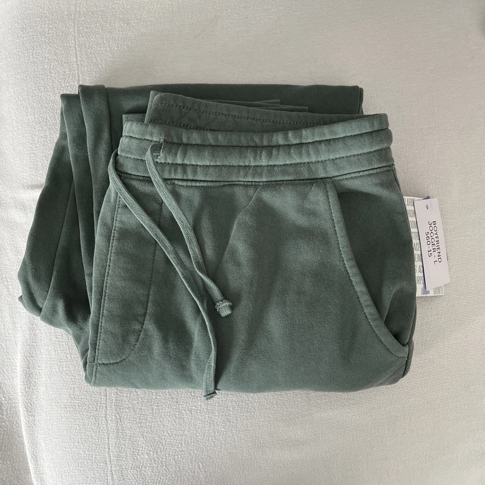 NUEVO CON ETIQUETAS - LuLaRoe - Boyfriend Joggers - Verde - Grande Foto 2 de 4