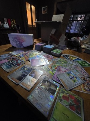 Pokemon Prismatic Evolutions Konvolut